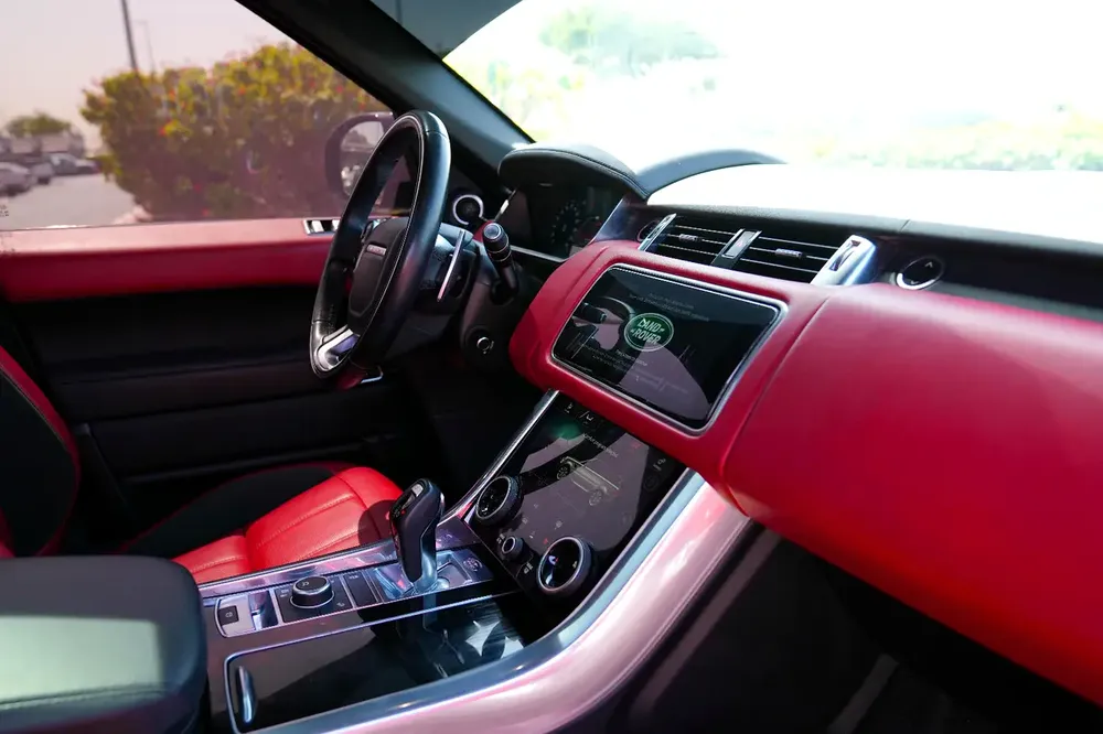 RANGE ROVER SPORT HSE DYNAMIC P360 2021!! GCC SPECS!! WELL MAINTAINED - Image 13