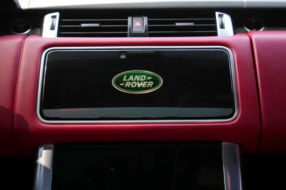 RANGE ROVER SPORT HSE DYNAMIC P360 2021!! GCC SPECS!! WELL MAINTAINED - Image 9