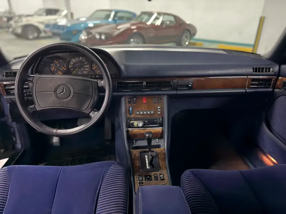 Classic 1990 Mercedes-Benz S-Class S 560 - Japanese Specs - Image 13