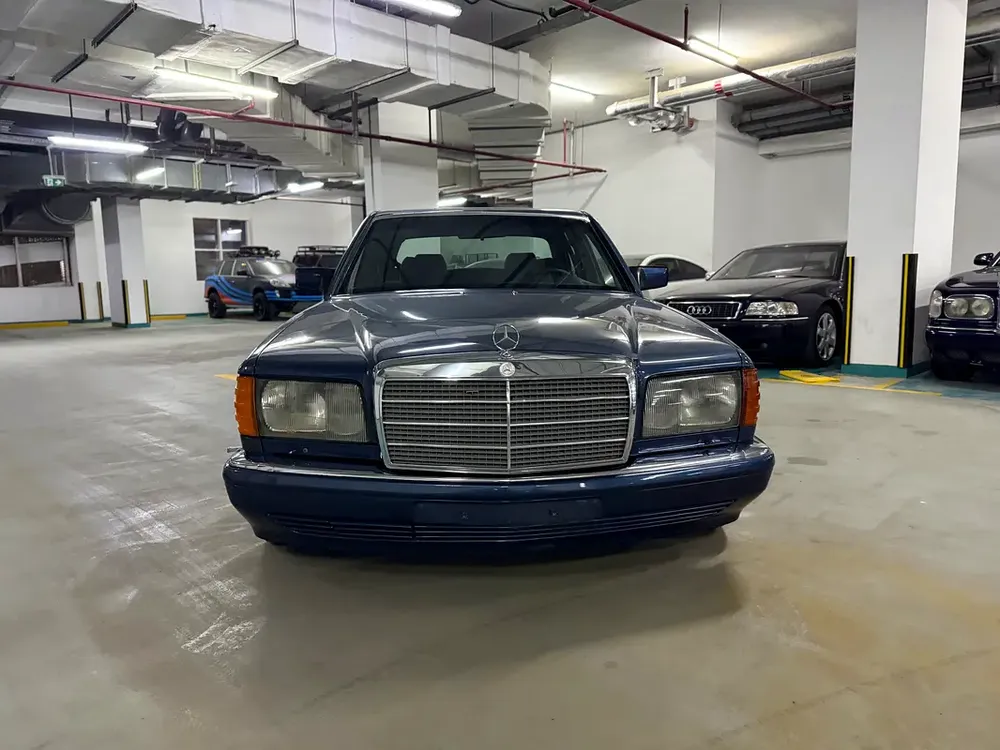 Classic 1990 Mercedes-Benz S-Class S 560 - Japanese Specs - Image 4
