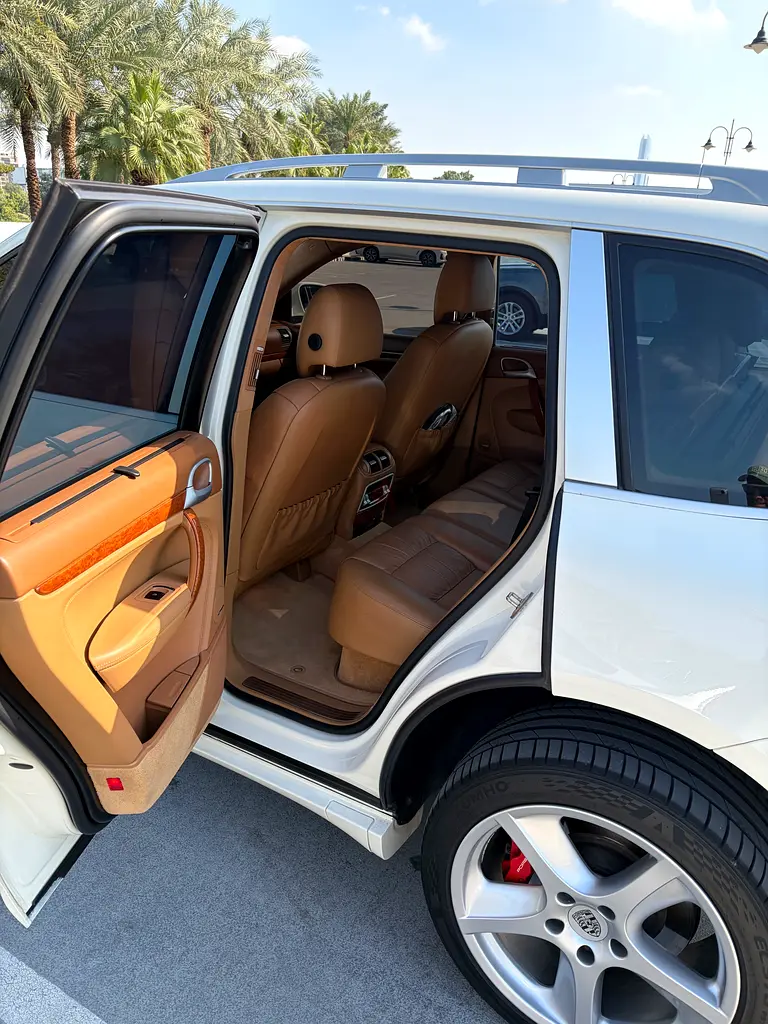 Porsche Cayenne Turbo S 2006 | GCC Specs | Performance SUV - Image 6