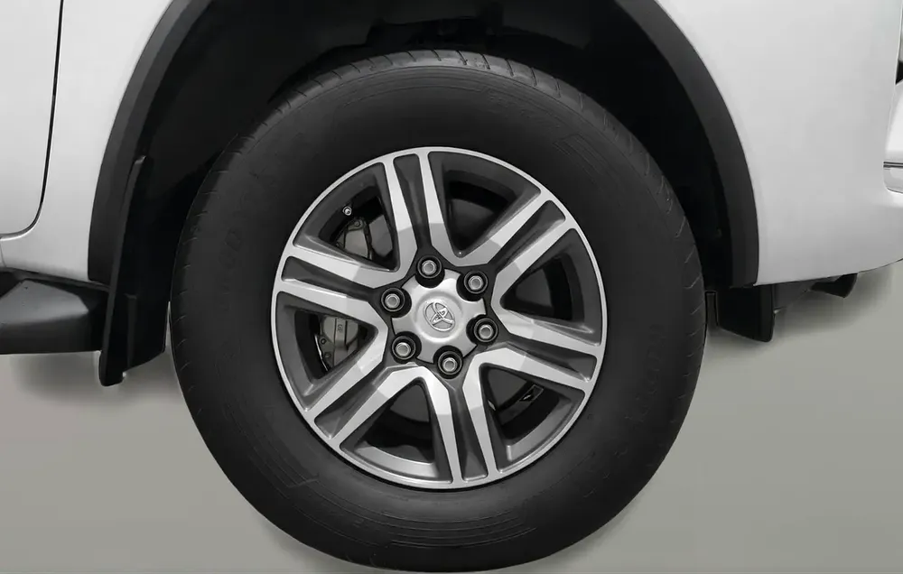 AED 1,442/month | 0 Downpayment | Free 3 Months Warranty | 30 Day Return | TOYOTA FORTUNER 2023 - Image 12