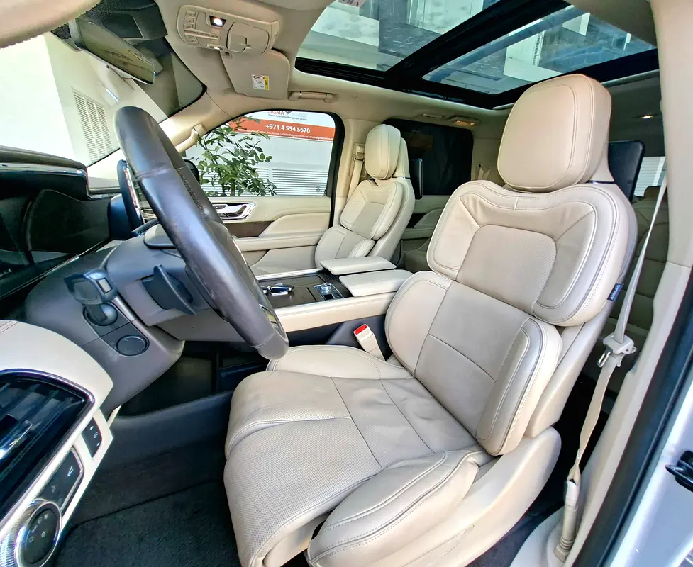 Lincoln Navigator 2018 - GCC Top Option- Zero Accident History - Well Maintained - Image 13