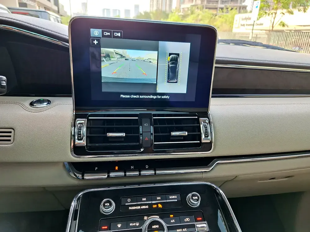 Lincoln Navigator 2018 - GCC Top Option- Zero Accident History - Well Maintained - Image 16
