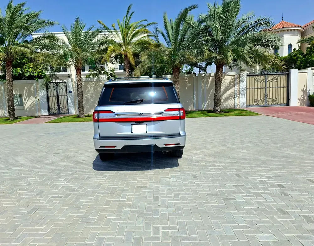 Lincoln Navigator 2018 - GCC Top Option- Zero Accident History - Well Maintained - Image 18