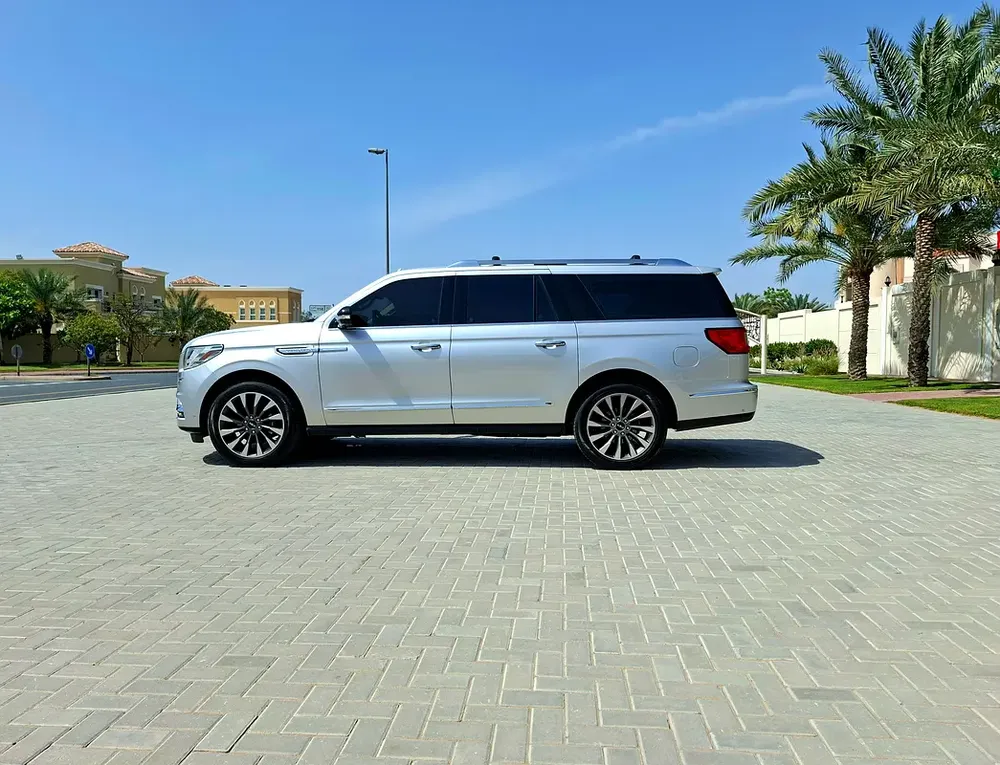 Lincoln Navigator 2018 - GCC Top Option- Zero Accident History - Well Maintained - Image 5