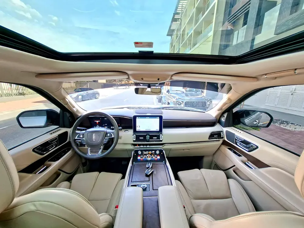 Lincoln Navigator 2018 - GCC Top Option- Zero Accident History - Well Maintained - Image 9