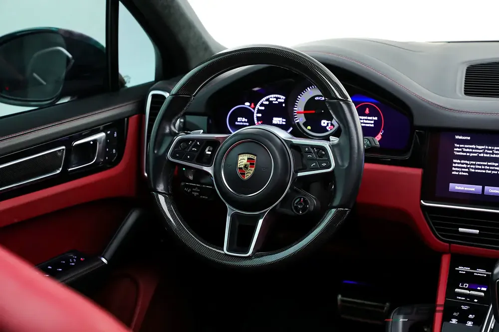 2023 Porsche Cayenne GTS | Under Warranty | Powerful Everyday SUV | Well Maintained | 4.0L V8 - Image 11