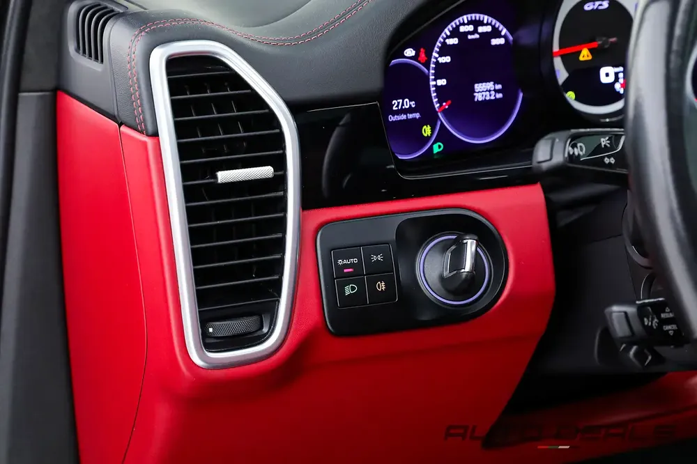 2023 Porsche Cayenne GTS | Under Warranty | Powerful Everyday SUV | Well Maintained | 4.0L V8 - Image 14