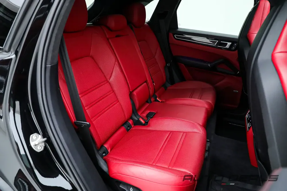 2023 Porsche Cayenne GTS | Under Warranty | Powerful Everyday SUV | Well Maintained | 4.0L V8 - Image 19