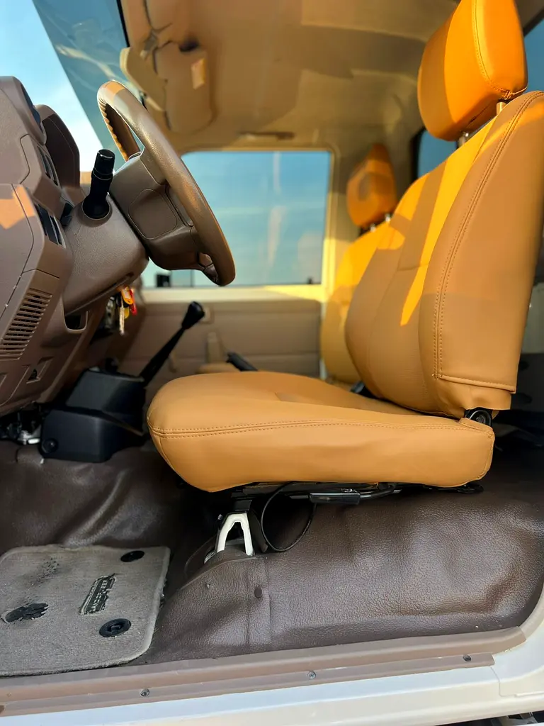 2018 Toyota Land Cruiser Pick up - Single Cabin - 4.0L V6 - AWD 4x4 - Patrol Manual - Fully Maintain - Image 13