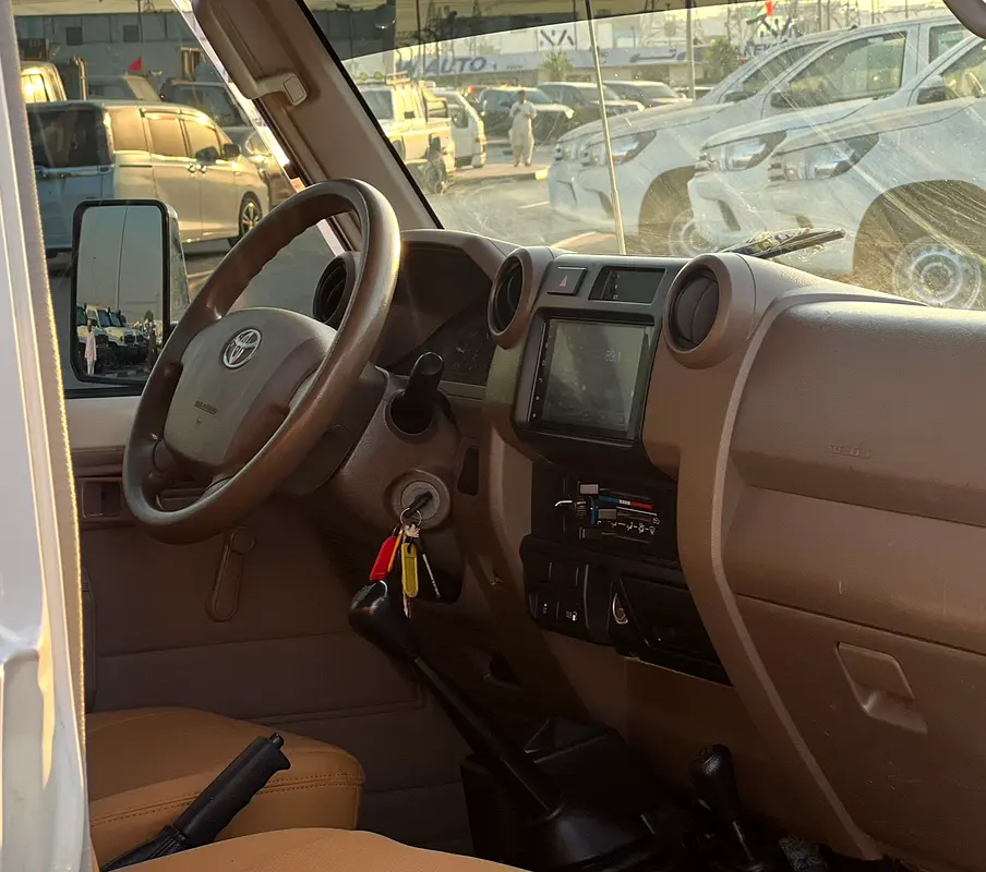 2018 Toyota Land Cruiser Pick up - Single Cabin - 4.0L V6 - AWD 4x4 - Patrol Manual - Fully Maintain - Image 15
