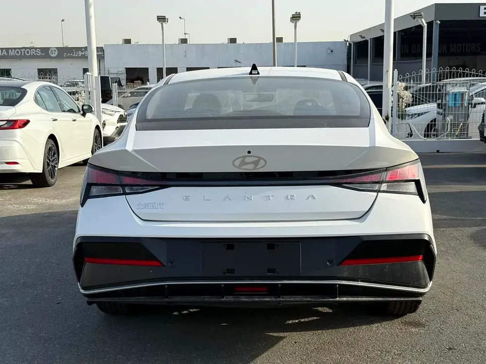 ELANTRA 1.5L COMFORT - Image 4