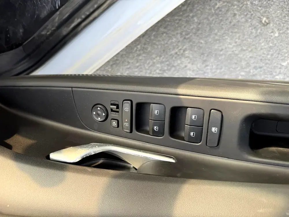 ELANTRA 1.5L COMFORT - Image 6