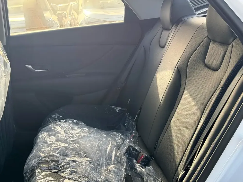 ELANTRA 1.5L COMFORT - Image 8