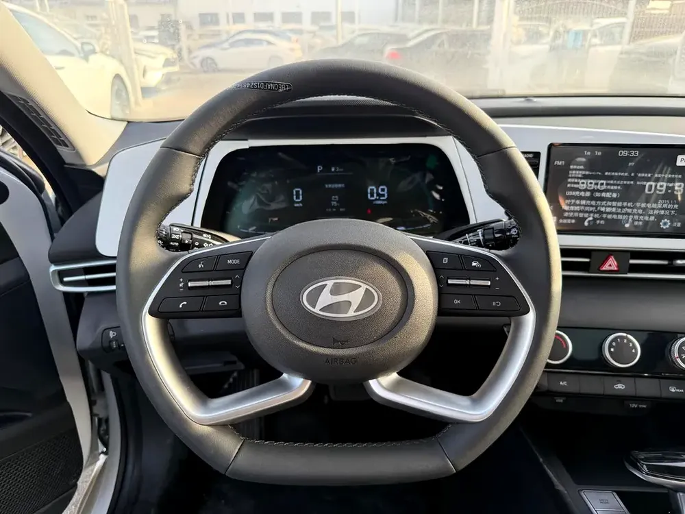 ELANTRA 1.5L COMFORT - Image 9