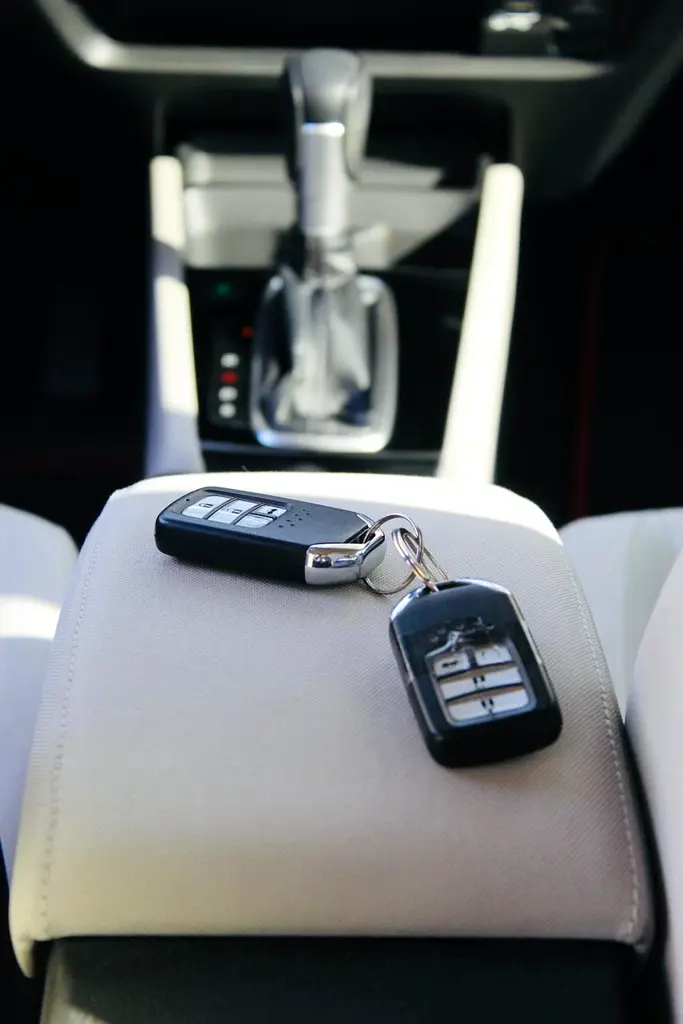 INSTALLMENT GCC HONDA CITY 202 MODEL WITH 2 KEYS! AVAILABLE ON BANK FINANCE AND CASH BOTH - Image 10