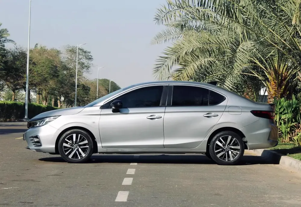 INSTALLMENT GCC HONDA CITY 202 MODEL WITH 2 KEYS! AVAILABLE ON BANK FINANCE AND CASH BOTH - Image 7