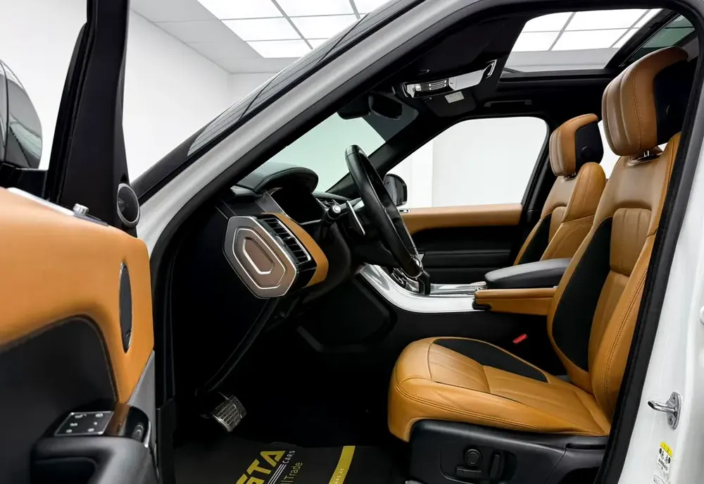 2019 Range Rover Sport Dynamic HSE, Warranty, Service History, GCC - Image 14