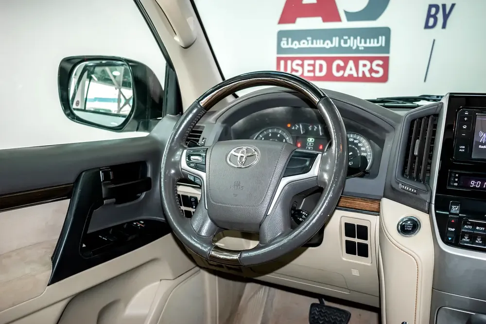 1 YR WARRANTY | GCC | 4.0L | AED 2,800 PM - Image 10