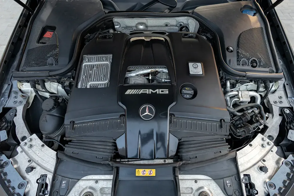 Mercedes-Benz E63S AMG 4MATIC+ 2018 Korean Specs | Warranty | Flexible D.P. - Image 9