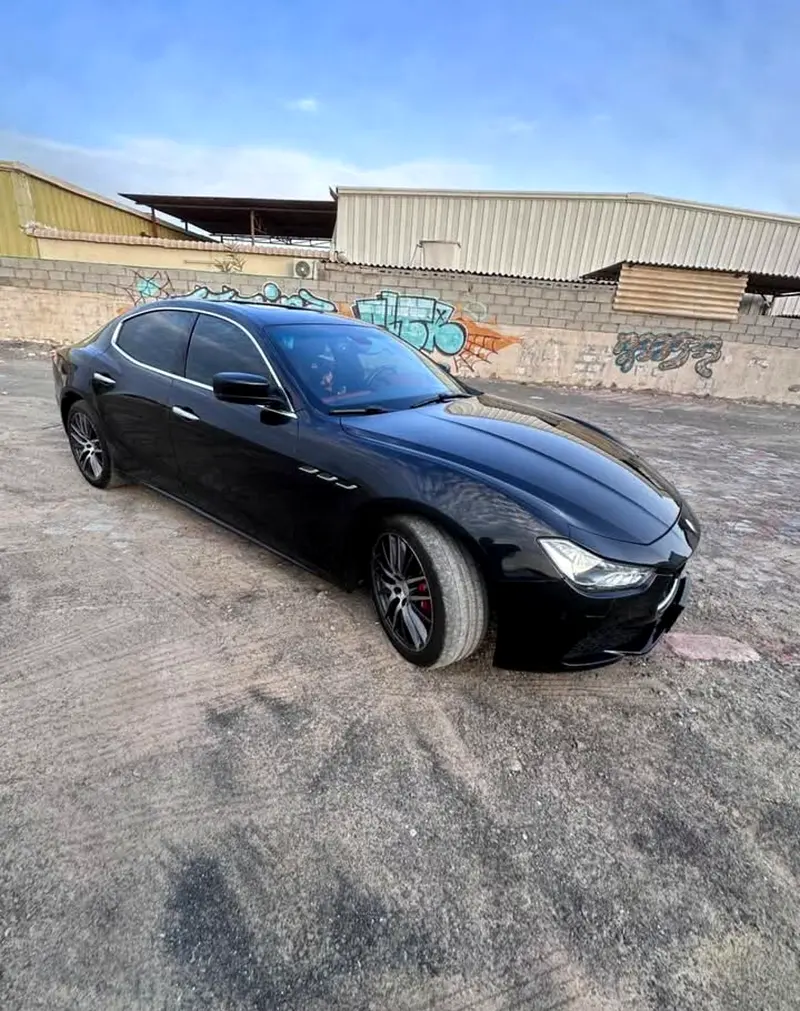 Maserati Ghibli S 2014 | GCC Specs | 2 keys No accident - Image 4