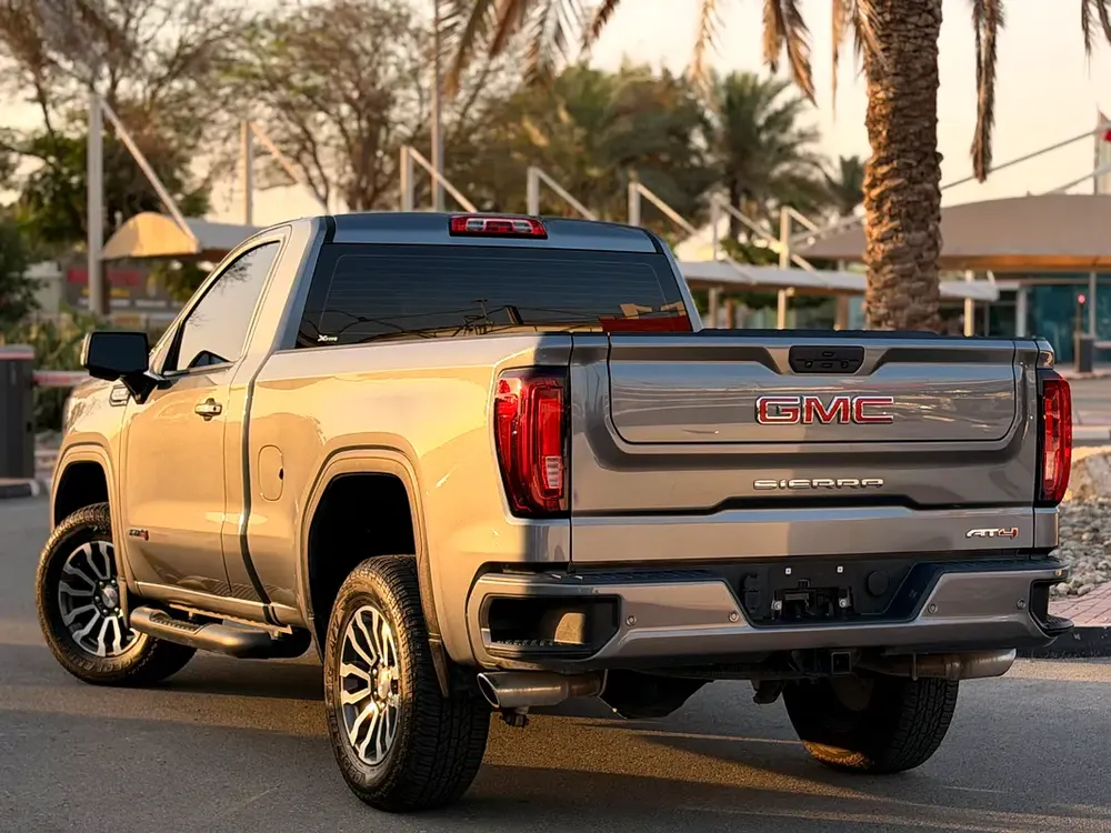 GMC Sierra AT4 2022 GCC Specs—Original paint—full service history - Image 8