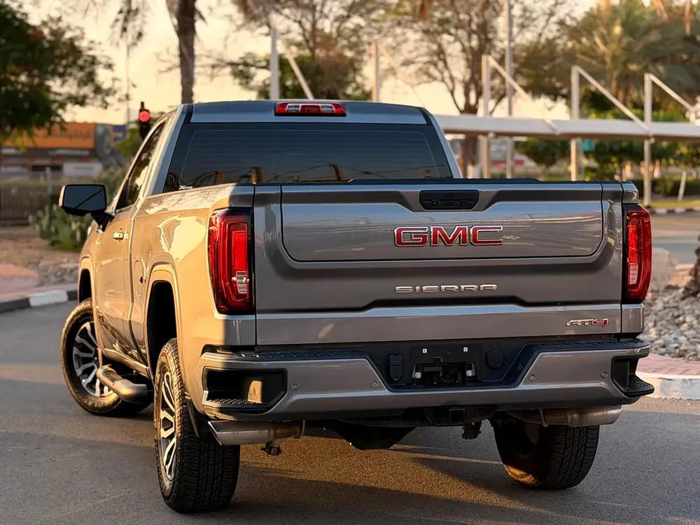 GMC Sierra AT4 2022 GCC Specs—Original paint—full service history - Image 9