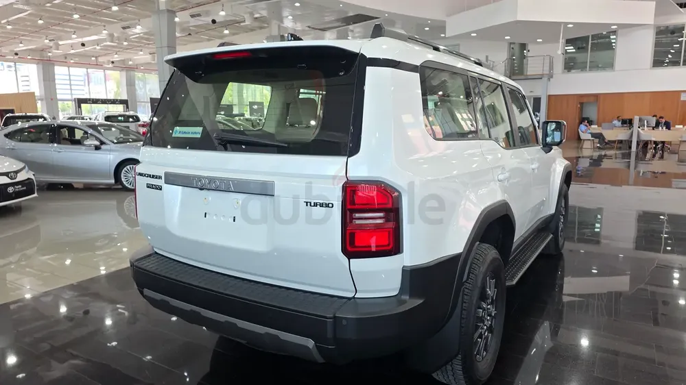 2025 Toyota Prado GXL - GCC Specs - Brand New! - Image 5