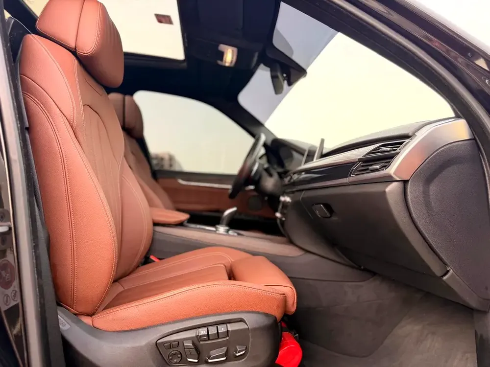 BMW X5 xDrive50i M  -7 seater Sport -Accident free - Image 13