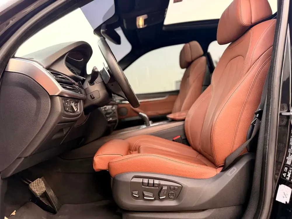 BMW X5 xDrive50i M  -7 seater Sport -Accident free - Image 7