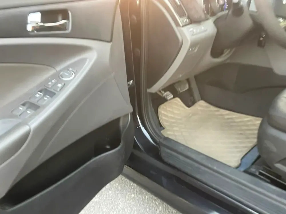 2014 Hyundai Sonata Eco - American Specs - Excellent Condition - Image 13