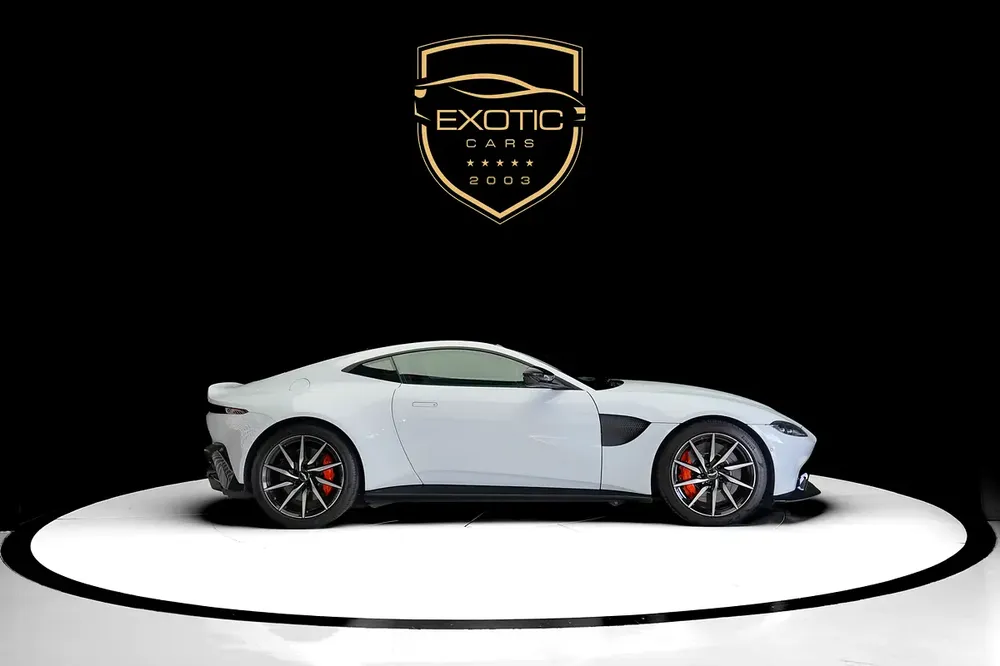 VANTAGE V8 | PEARL WHITE | TWO TONE INTERIO WARRANTY AVAIALABLE - Image 4