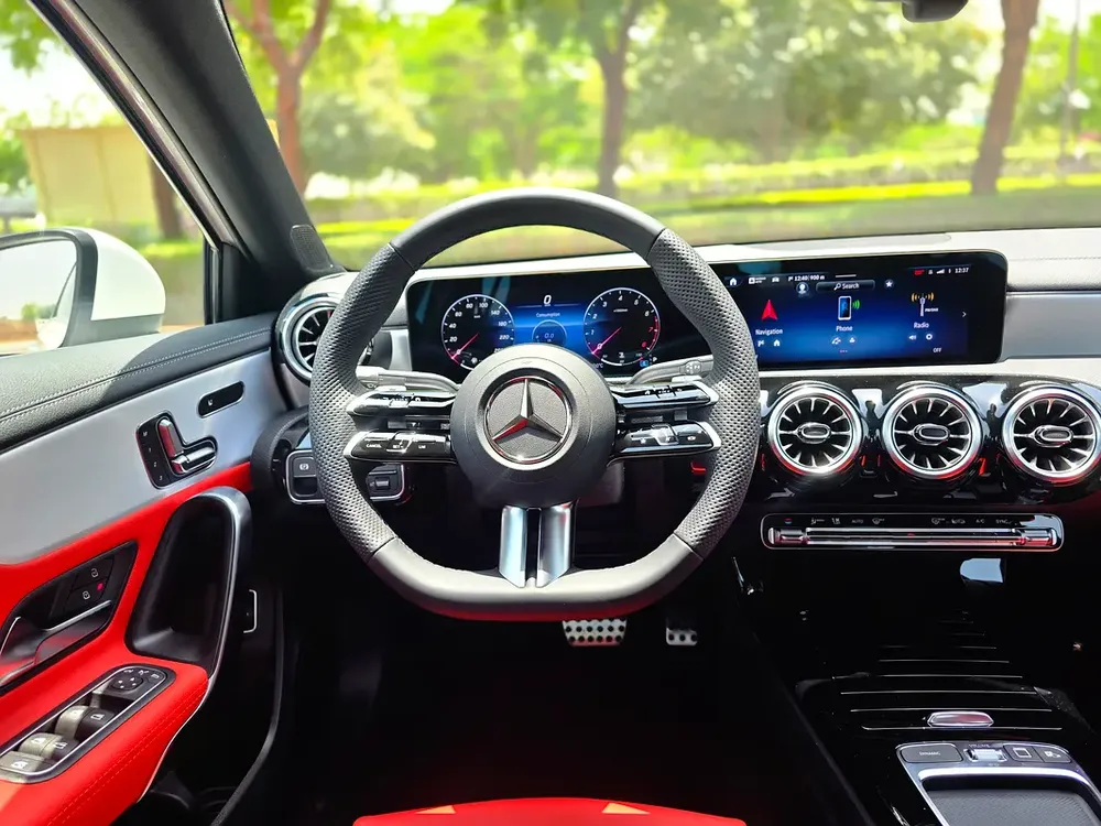 Mercedes A 200 AMG Premium Plus - GCC - Low Km- Under Mercedes Warranty  Service pack | 360 Cam - Image 10