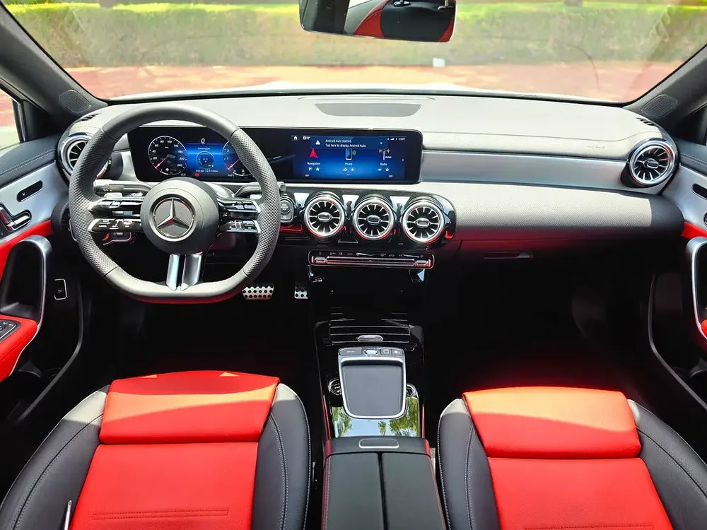 Mercedes A 200 AMG Premium Plus - GCC - Low Km- Under Mercedes Warranty  Service pack | 360 Cam - Image 11