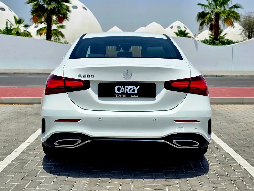 Mercedes A 200 AMG Premium Plus - GCC - Low Km- Under Mercedes Warranty  Service pack | 360 Cam - Image 4