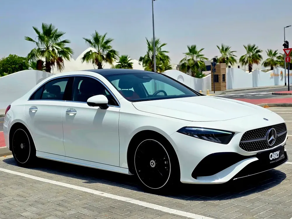 Mercedes A 200 AMG Premium Plus - GCC - Low Km- Under Mercedes Warranty  Service pack | 360 Cam - Image 5