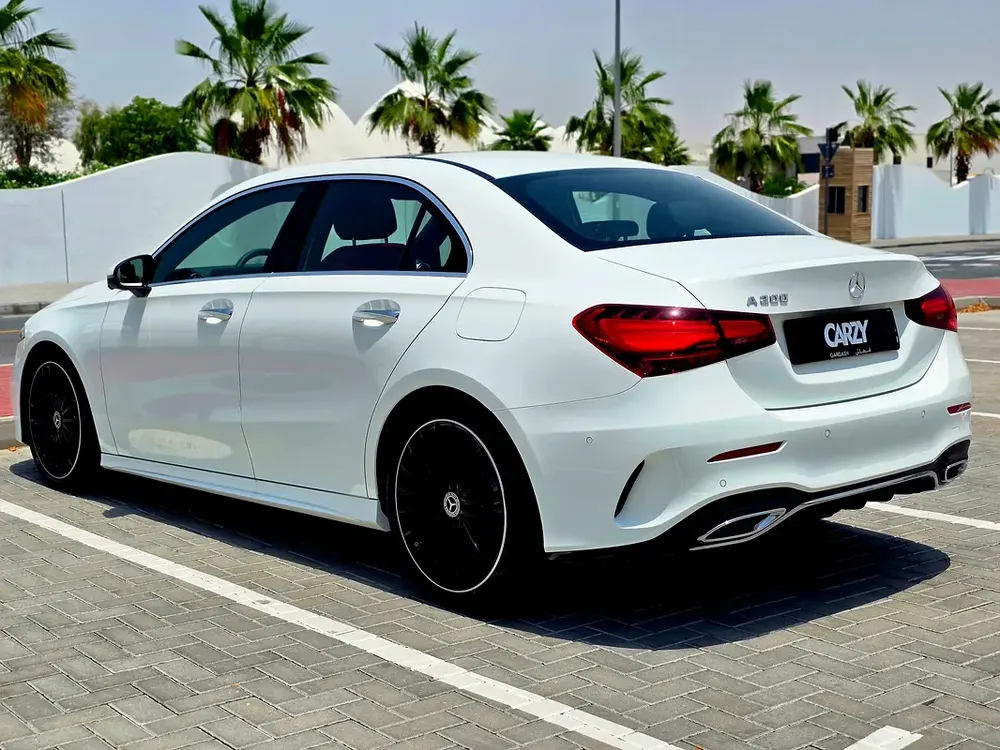 Mercedes A 200 AMG Premium Plus - GCC - Low Km- Under Mercedes Warranty  Service pack | 360 Cam - Image 6