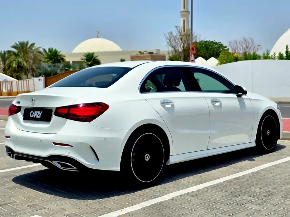 Mercedes A 200 AMG Premium Plus - GCC - Low Km- Under Mercedes Warranty  Service pack | 360 Cam - Image 8
