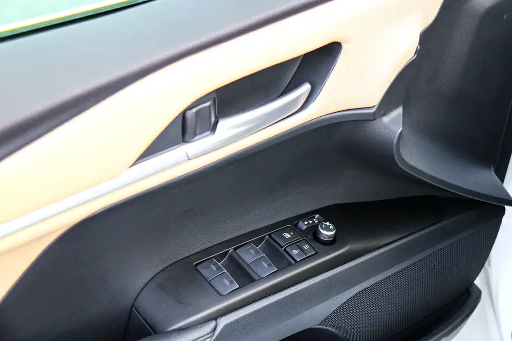 CAMRY HYBRID N GRADE ENTRY 2026 - For Export - Image 10