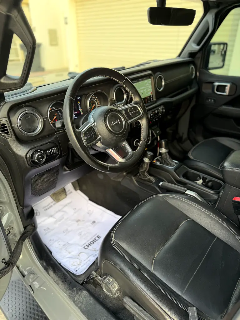 GCC SAHARA 2023 low mileage full service by agent - Image 14