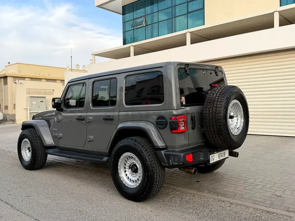 GCC SAHARA 2023 low mileage full service by agent - Image 17