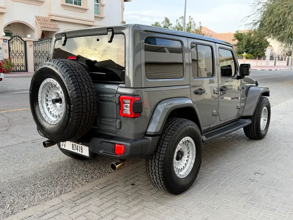GCC SAHARA 2023 low mileage full service by agent - Image 9
