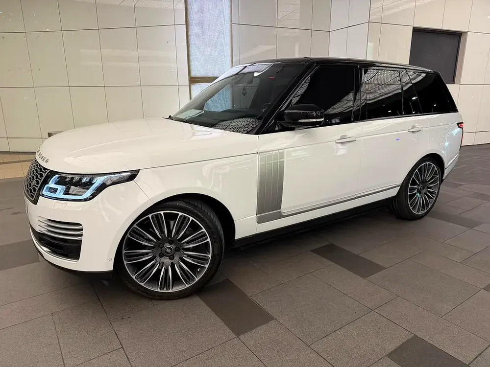 2020 Land Rover Range Rover Autobiography | Canadian Specs - Image 4