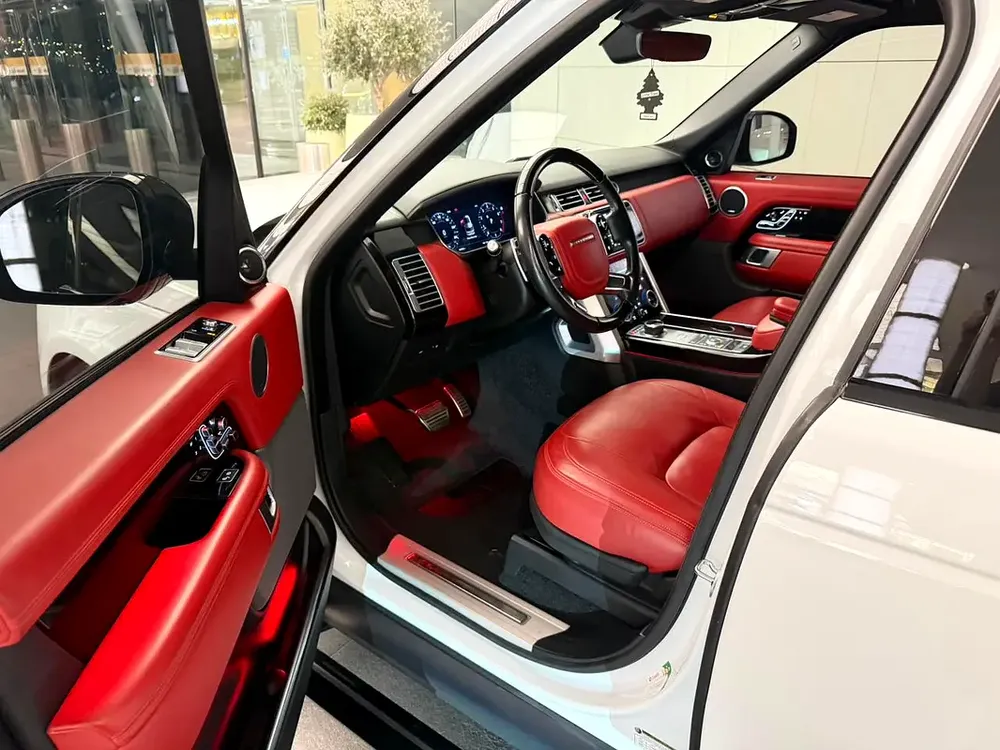 2020 Land Rover Range Rover Autobiography | Canadian Specs - Image 6