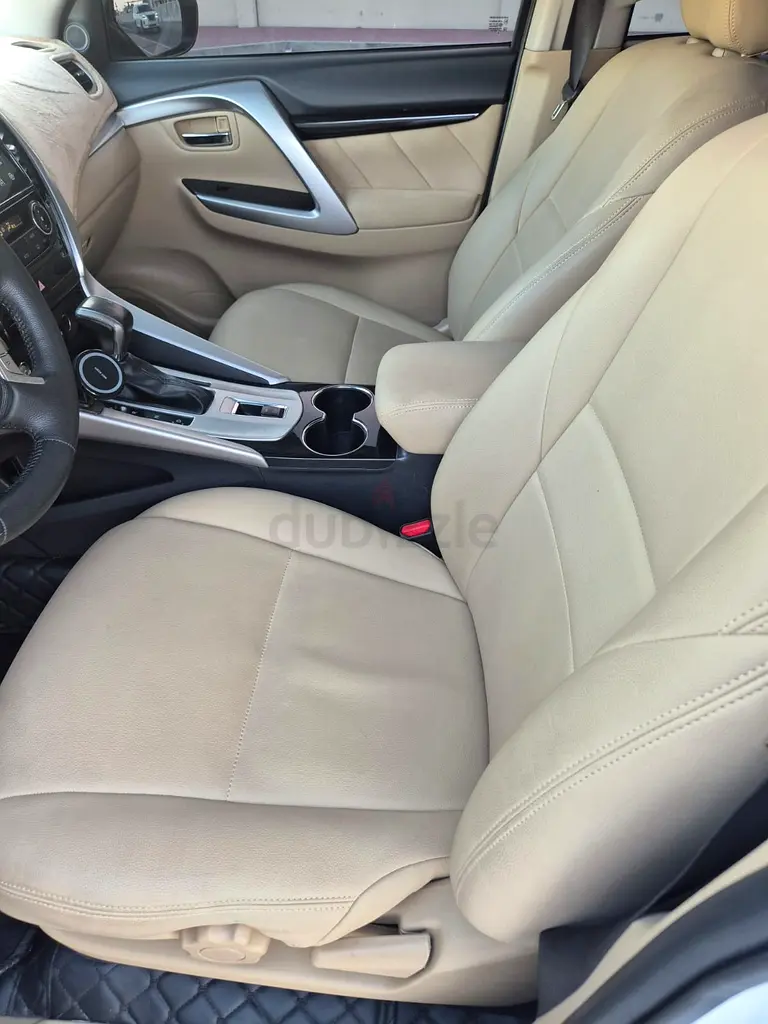 Mitsubishi Montero sport 2016 - Image 6