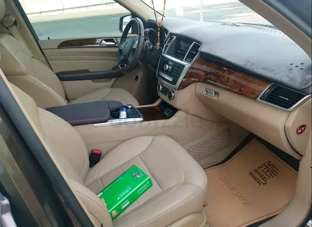 2015 Mercedes-Benz ML 400 | GCC Specs | Pristine Condition - Image 5