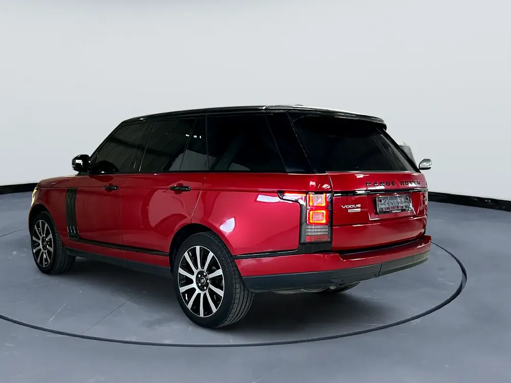 LAND ROVER RANGE ROVER VOGUE 2014 GCC - Image 8