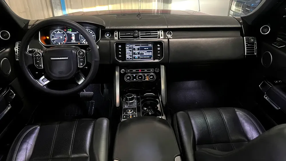 LAND ROVER RANGE ROVER VOGUE 2014 GCC - Image 9