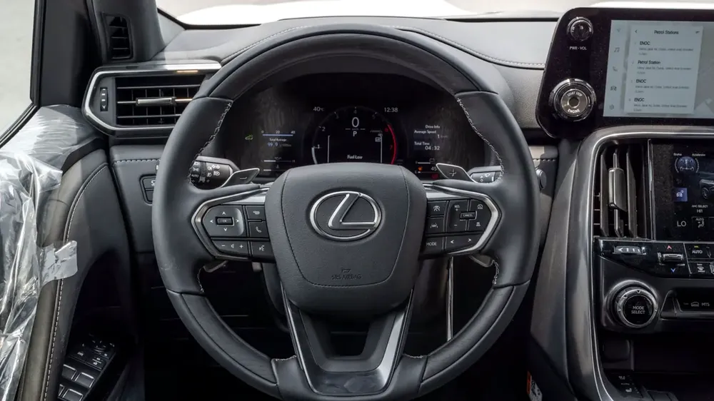 LX 600 3.5L 2025 GCC Specs 0 KM For Export - Image 13